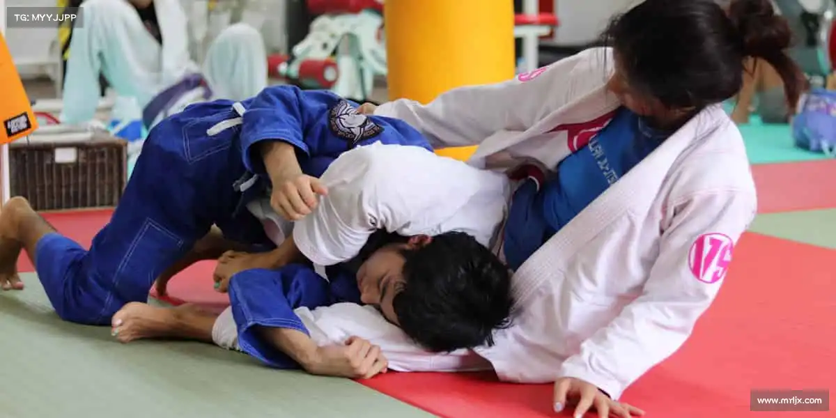 im电竞🤼‍♂️穿上装备，踏上赛场 —— 此刻，你就是焦点！